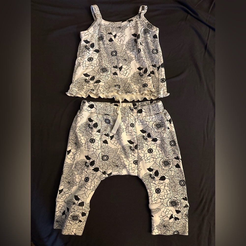 Kate Quinn Black and White 3-6 month Matching Set